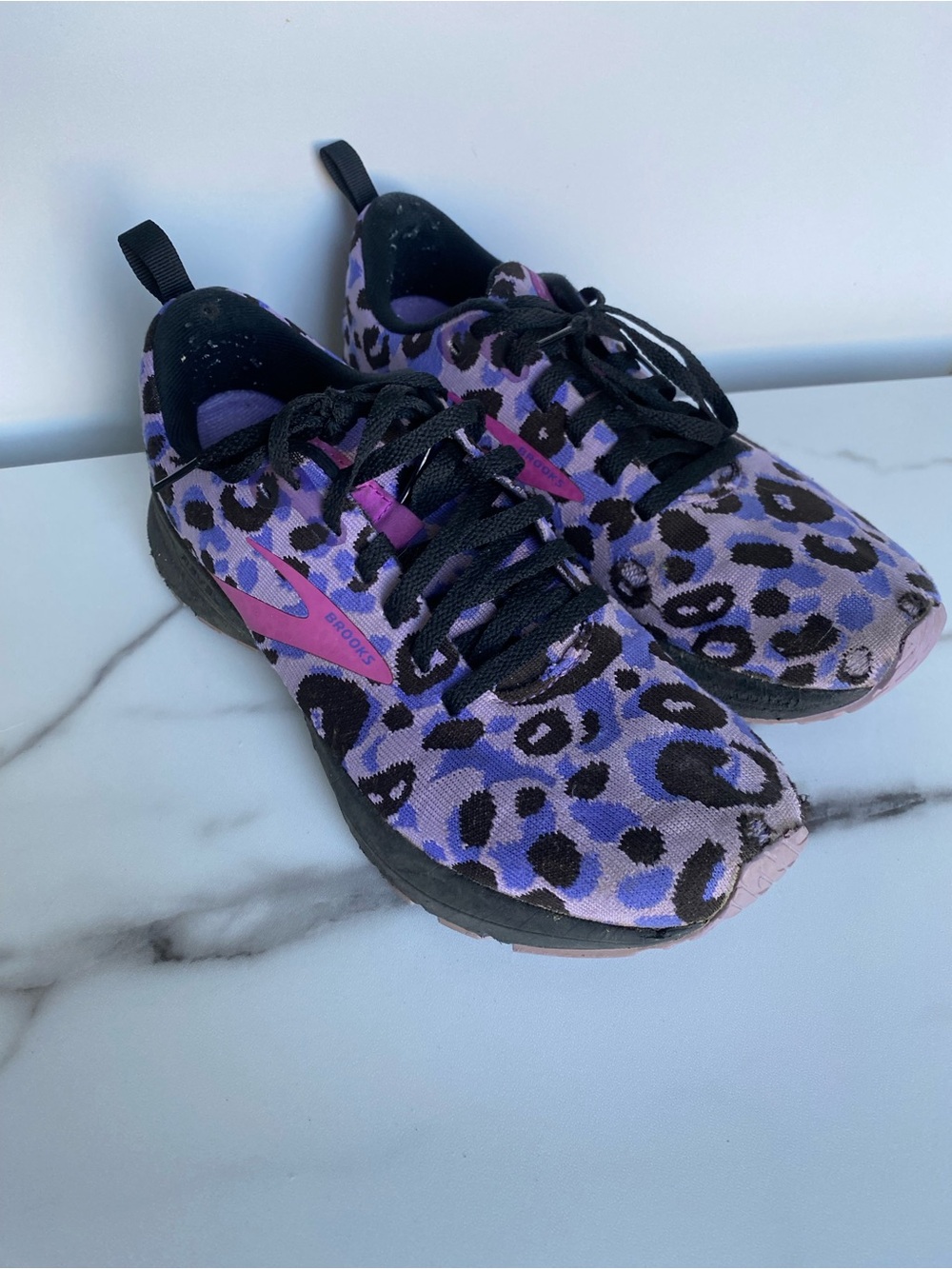 Brooks womens 8.5 cheetah purple running shoes excerise
